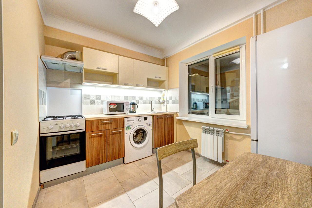 Apartments Near Ocean Plaza Druzhby Narodov Boulevard 8A เคียฟ ภายนอก รูปภาพ