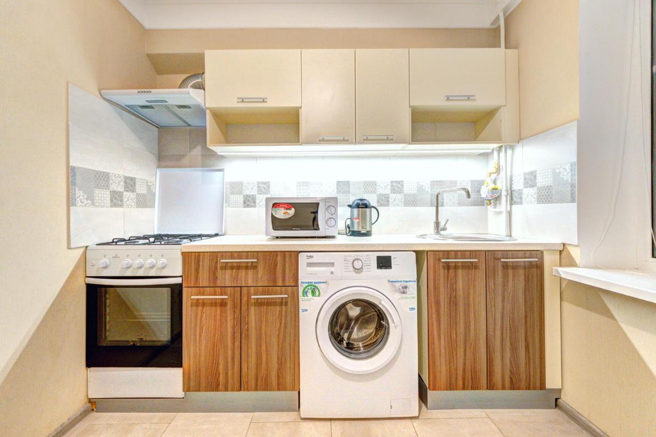 Apartments Near Ocean Plaza Druzhby Narodov Boulevard 8A เคียฟ ภายนอก รูปภาพ